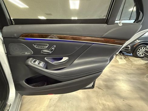 Used 2016 Mercedes-Benz S 550 Sedan w/ Premium Package image 21