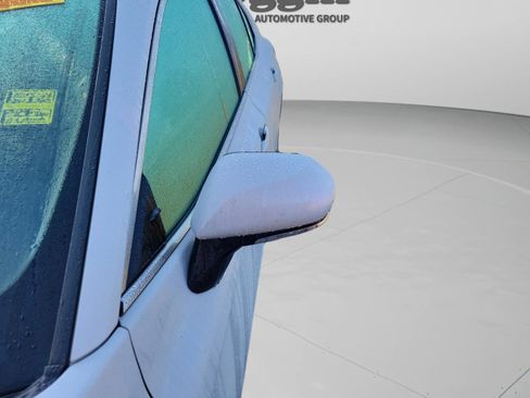 Used 2022 Toyota Camry LE image 25