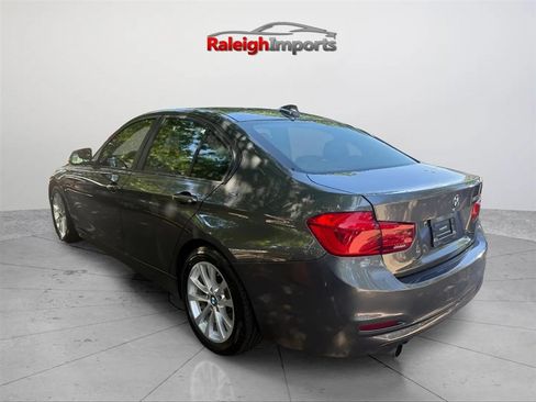 Used 2018 BMW 320i Sedan RWD image 7