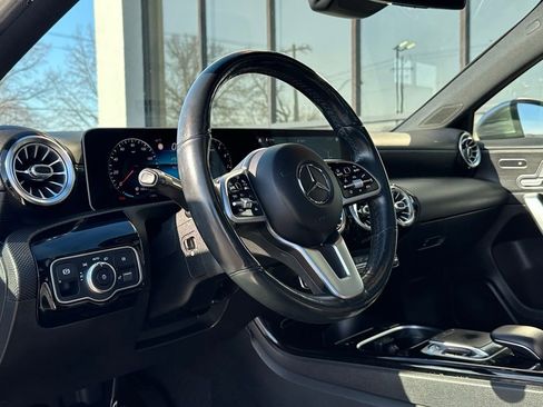 Used 2019 Mercedes-Benz A 220 4MATIC image 2