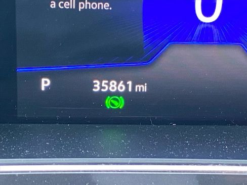 Certified 2022 Volkswagen Tiguan SE w/ Panoramic Sunroof Package image 12