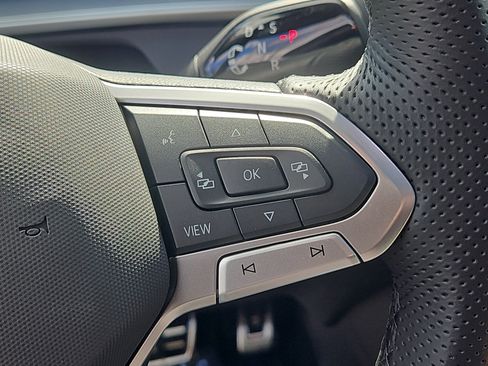 New 2026 Volkswagen Tiguan SE R-Line AWD/4WD image 15