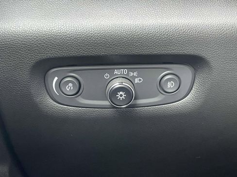 Used 2021 Chevrolet Traverse LT AWD/4WD image 20