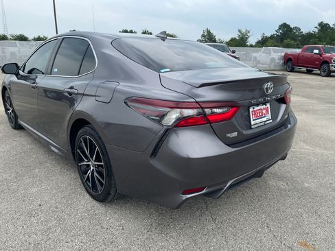 Used 2023 Toyota Camry SE FWD image 6
