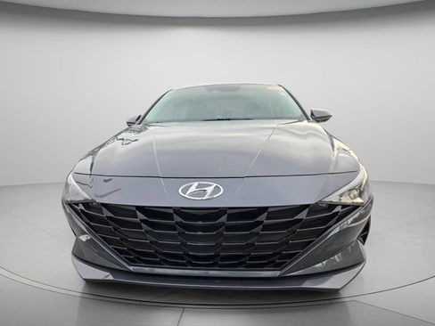 Certified 2023 Hyundai Elantra SEL w/ Cargo Package FWD image 3