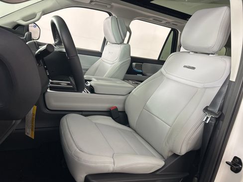 New 2026 Ford Expedition Platinum w/ Driver's Package image 25