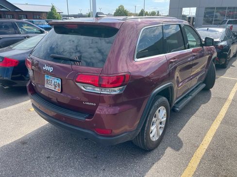 Used 2022 Jeep Grand Cherokee Laredo X AWD/4WD image 4