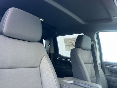 New 2026 GMC Sierra 1500 SLE image 13