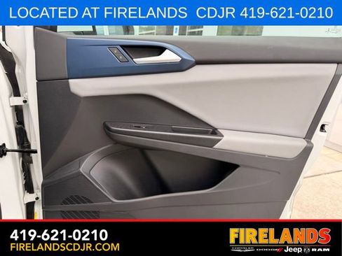 Used 2022 Volkswagen Taos SE AWD/4WD image 12