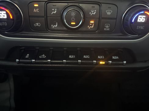 Used 2015 GMC Sierra 1500 SLE w/ SLE Value Package image 25