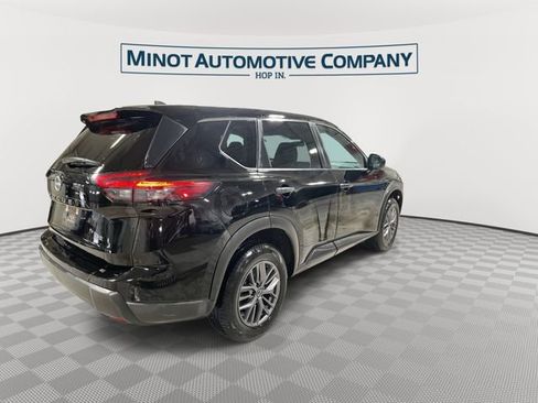Used 2024 Nissan Rogue S AWD/4WD image 8