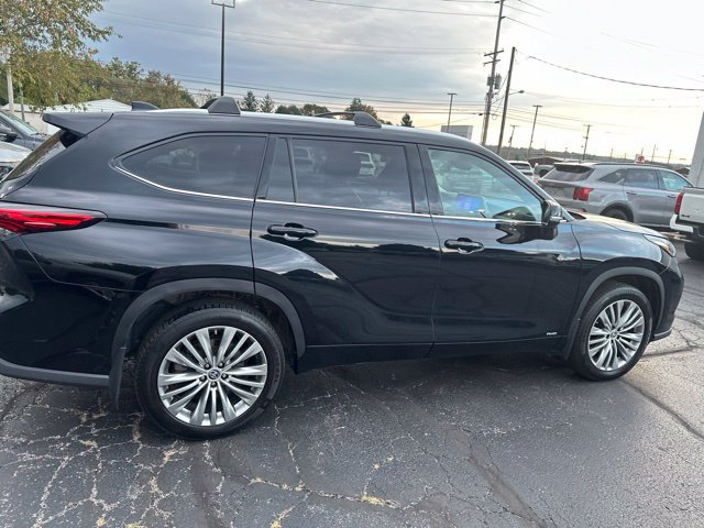 Used 2023 Toyota Highlander Platinum AWD/4WD image 8