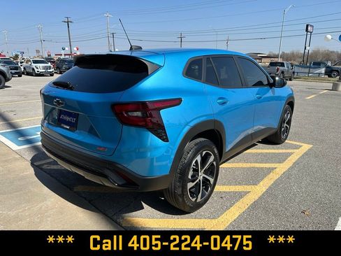 Used 2025 Chevrolet Trax RS w/ Driver Confidence Package image 6