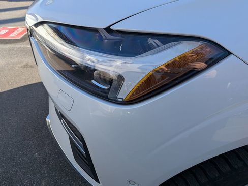 Used 2023 Volvo XC60 B6 Ultimate w/ Climate Package image 2