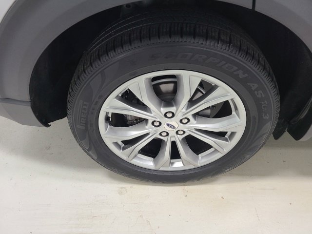 Used 2020 Ford Explorer Limited AWD/4WD image 40