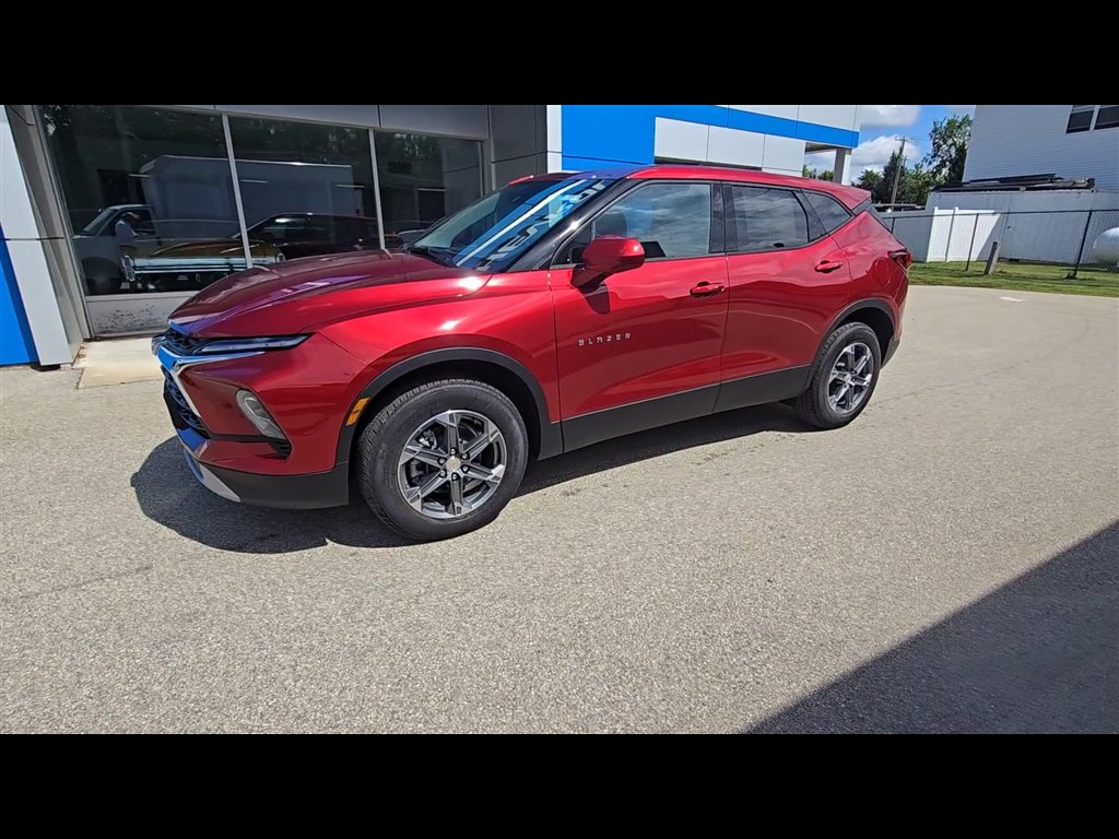 New 2026 Chevrolet Blazer LT AWD/4WD image 4