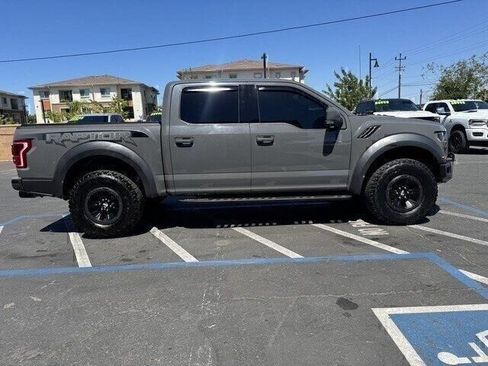 Used 2018 Ford F150 Raptor w/ Equipment Group 802A Luxury AWD/4WD image 8