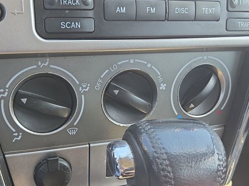 Used 2007 Toyota Matrix image 25