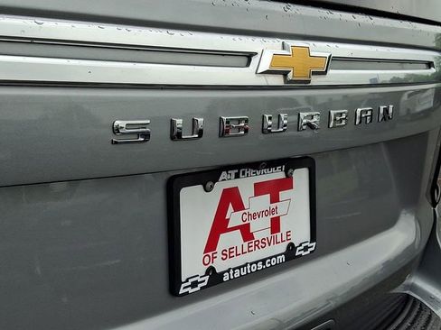 Certified 2023 Chevrolet Suburban High Country AWD/4WD image 32