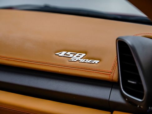 Used 2013 Ferrari 458 Spider image 92