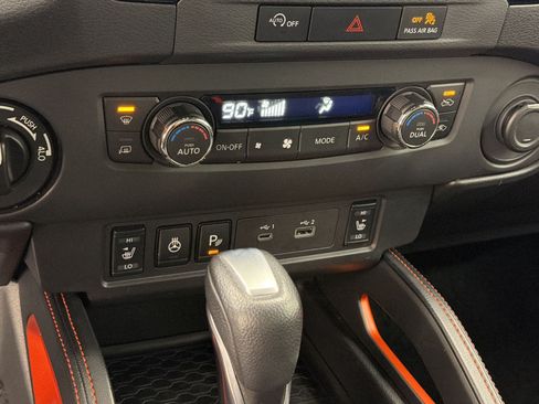 Used 2023 Nissan Frontier PRO-4X w/ Pro-4X Premium Package AWD/4WD image 25