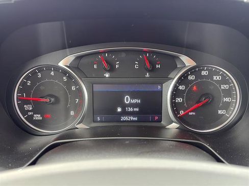 Used 2025 Chevrolet Blazer LT FWD image 19