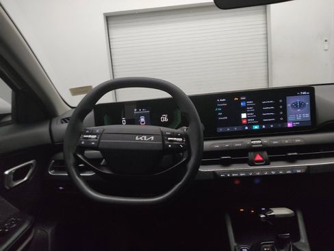 Used 2025 Kia K4 FWD image 22