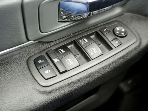 Used 2022 RAM 1500 Classic SLT image 23