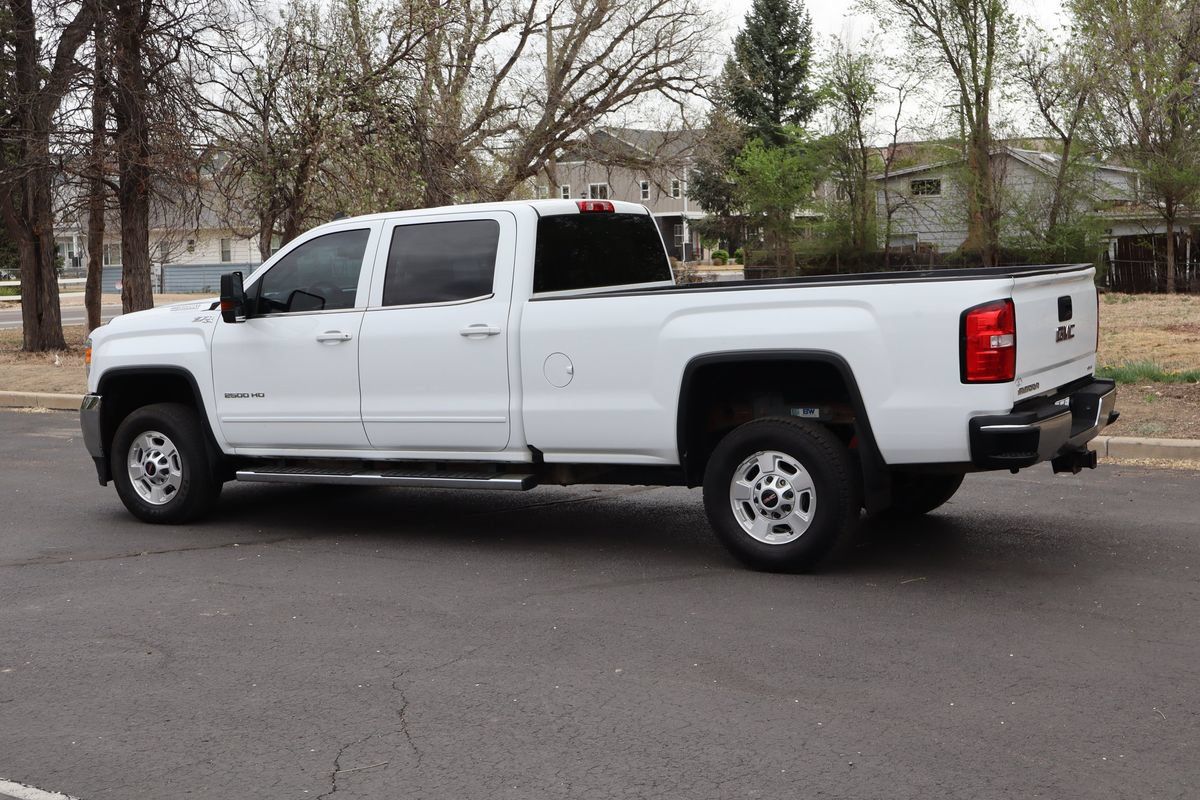 Used 2019 GMC Sierra 2500 SLE w/ Suspension Package, Off-Road AWD/4WD image 8
