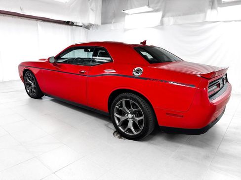 Used 2015 Dodge Challenger SXT Plus RWD image 3