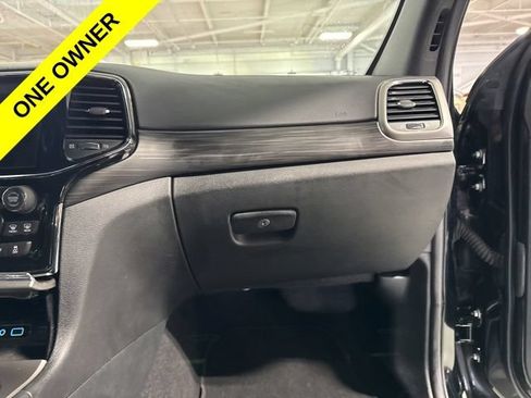 Used 2020 Jeep Grand Cherokee Laredo w/ Laredo X Package AWD/4WD image 44