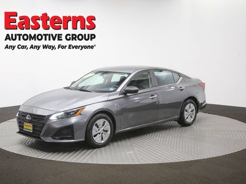 Used 2024 Nissan Altima 2.5 S FWD image 51