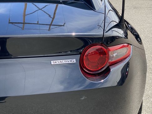 Used 2020 MAZDA MX-5 Miata RF Grand Touring RWD image 25
