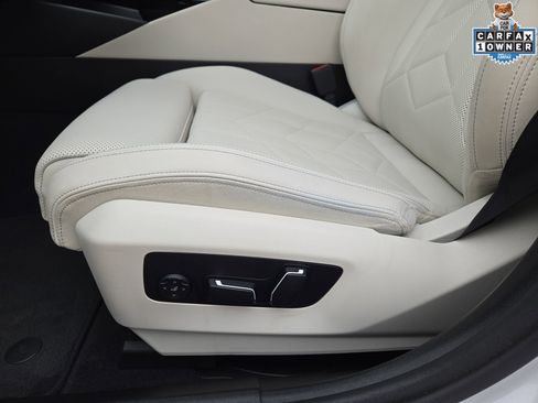 Used 2024 BMW 540i xDrive w/ Premium Package AWD/4WD image 17