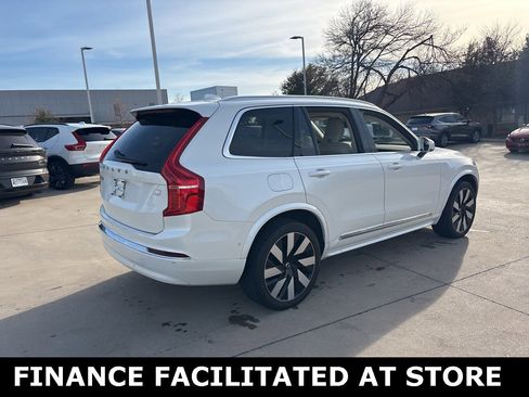 Certified 2024 Volvo XC90 T8 Plus w/ Protection Package Premier image 5