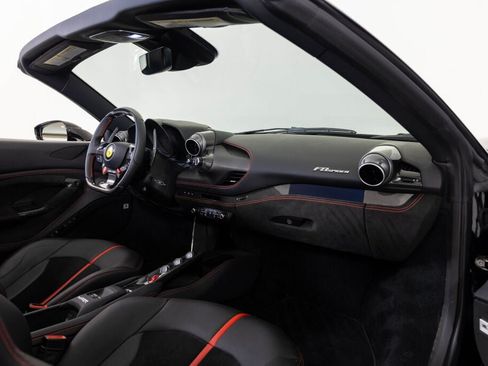Used 2023 Ferrari F8 Tributo RWD image 41