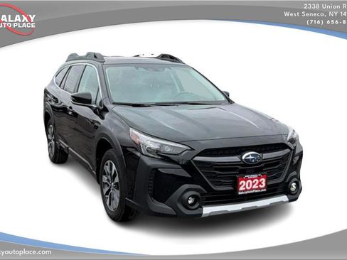Used 2023 Subaru Outback Limited image 3