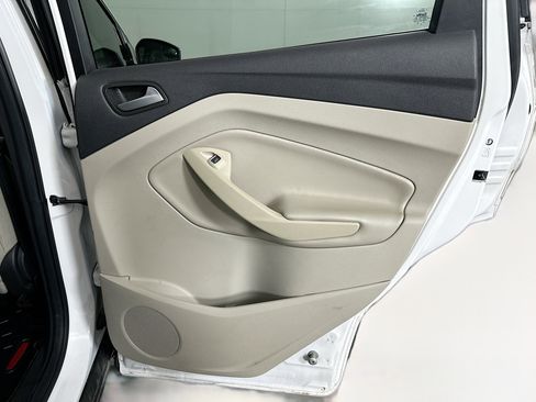 Used 2019 Ford Escape SE image 27