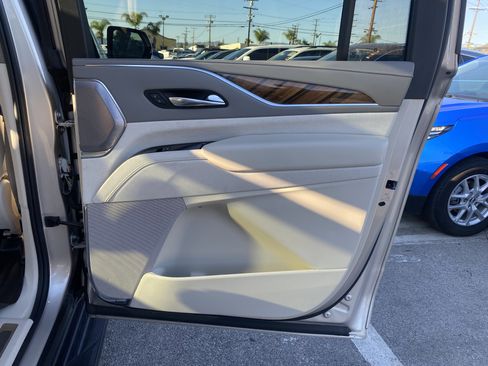 Used 2022 Cadillac Escalade ESV Sport Platinum image 24