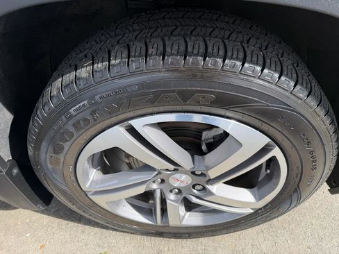 Used 2018 GMC Terrain SLT w/ Infotainment Package II AWD/4WD image 24