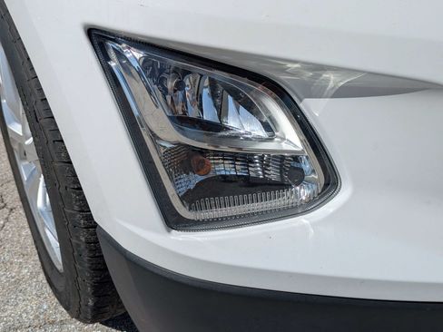 Used 2020 Chevrolet Equinox Premier FWD image 11
