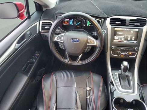 Used 2016 Ford Fusion SE w/ Equipment Group 202A FWD image 9