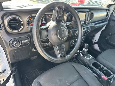 Used 2019 Jeep Wrangler Unlimited Sport AWD/4WD image 16