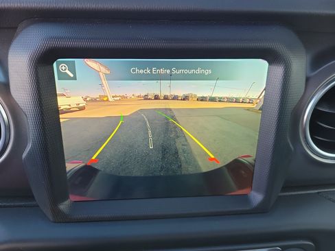 Used 2023 Jeep Gladiator Rubicon w/ LED Lighting Group image 16