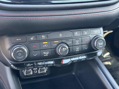 Used 2024 Dodge Durango GT image 26