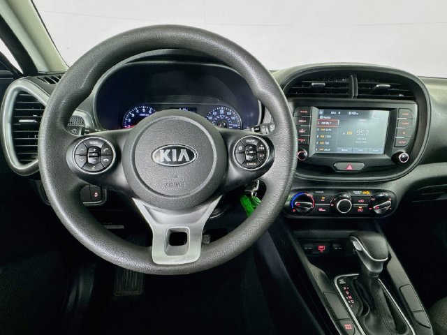 Used 2020 Kia Soul LX FWD image 10