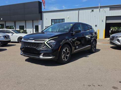 Certified 2023 Kia Sportage LX FWD image 3