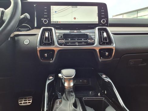 Certified 2023 Kia Sorento SX Prestige image 21