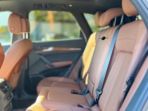 Used 2024 Audi Q5 2.0T Premium Plus w/ Premium Plus Package image 19