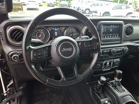 Used 2022 Jeep Wrangler Sport AWD/4WD image 2